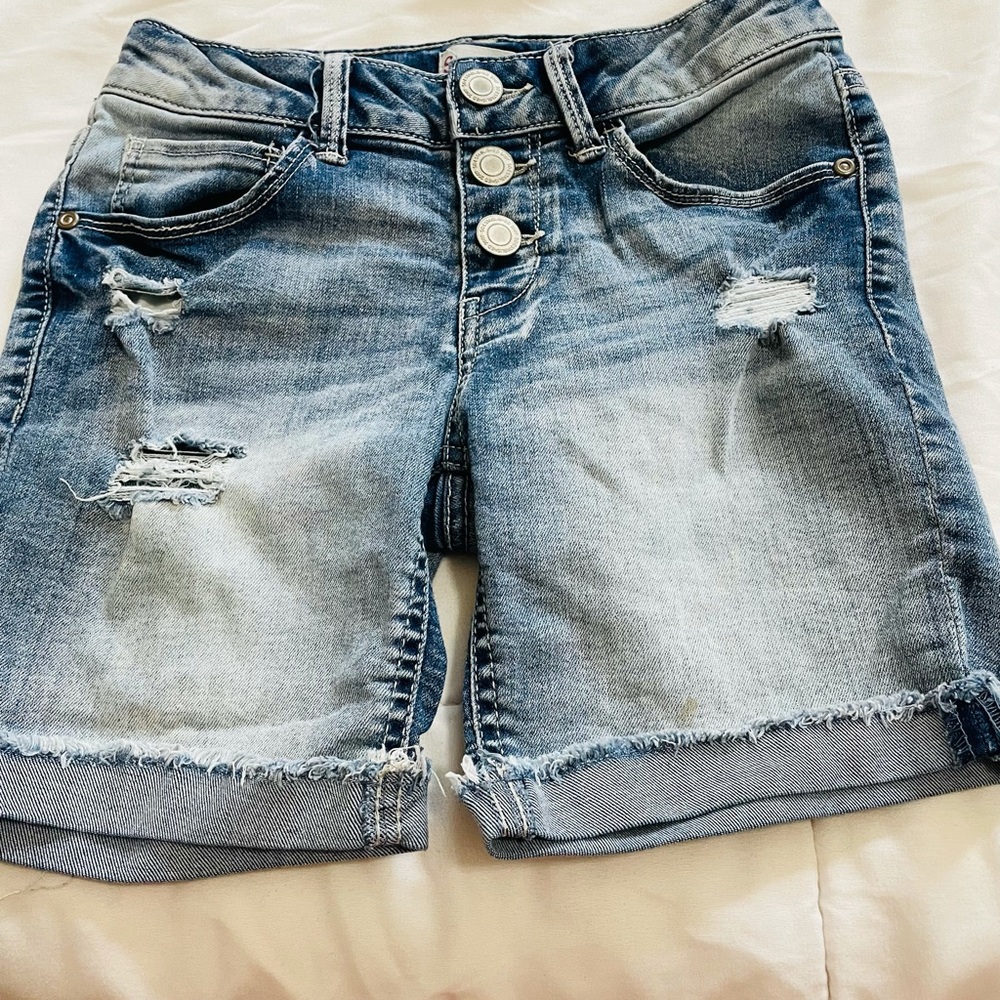 Long ripped denim girls shorts